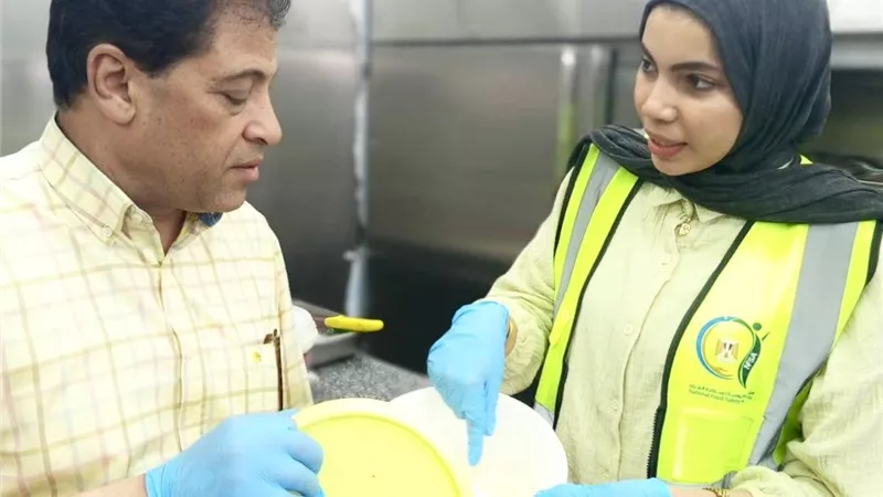 سلامة الغذاء: 99 زيارة ميدانية ضمن حملات الرقابة على المنشآت الغذائية 