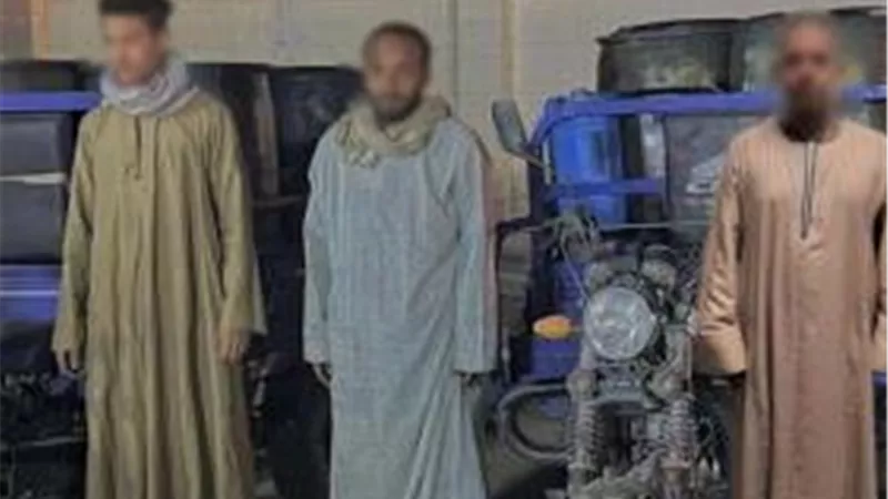 أمن أسوان يضبط 3 أشخاص بتهمة حجب المواد البترولية وبيعها في السوق السوداء