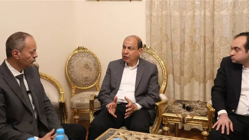 محافظ المنيا يطرح فرصًا استثمارية لإقامة مستشفيات ومراكز طبية 