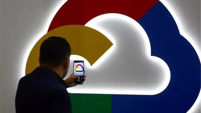 معركة السحابة تشتعل.. كيف تستخدم “جوجل” الذكاء الاصطناعي لمطاردة القمة؟