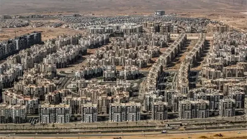السوق العقاري المصري يعيد تشكيل نفسه بين السكني والإداري| تقرير 