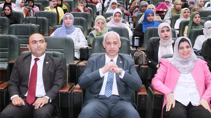  جامعة أسيوط تطلق مبادرة لتعريف 1000 طالب بالمشروعات القومية
