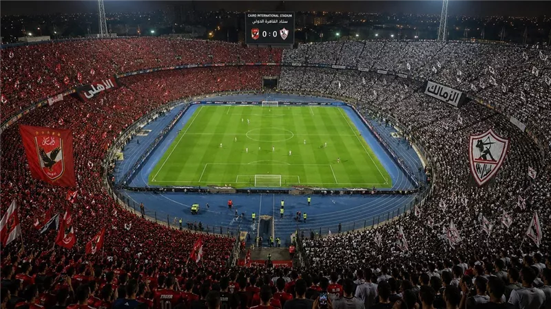 قطار الزمالك يصطدم بطموحات الأهلي في قمة الدوري الممتاز 