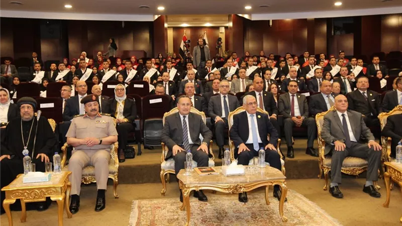 وزير التعليم العالي والنائب العام يطلقان الصالونات الثقافية بالجامعات 