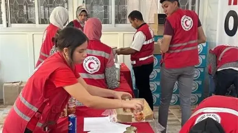 الهلال الأحمر يواصل إدخال المساعدات الإنسانية إلى غزة|فيديو