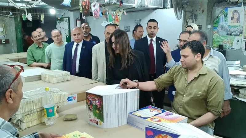 وزيرة الثقافة تؤكد تسريع فحص شكاوى العاملين بهيئة الكتاب واتخاذ اللازم