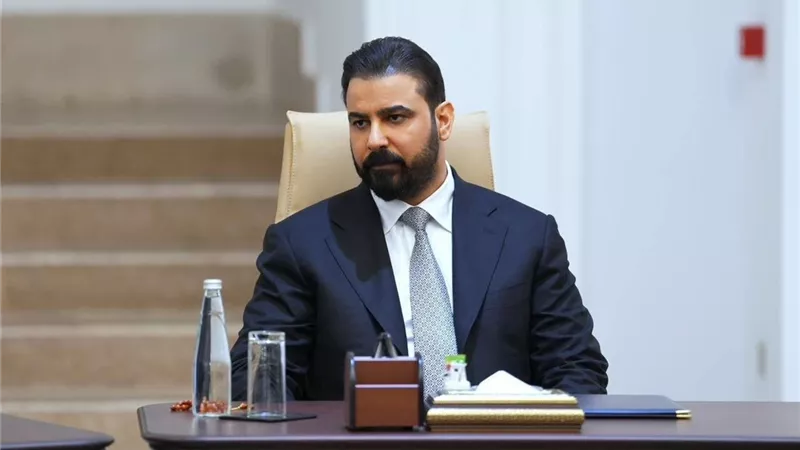 الرئيس العراقي يكلف رجل الأعمال علي الزيدي بتشكيل الحكومة