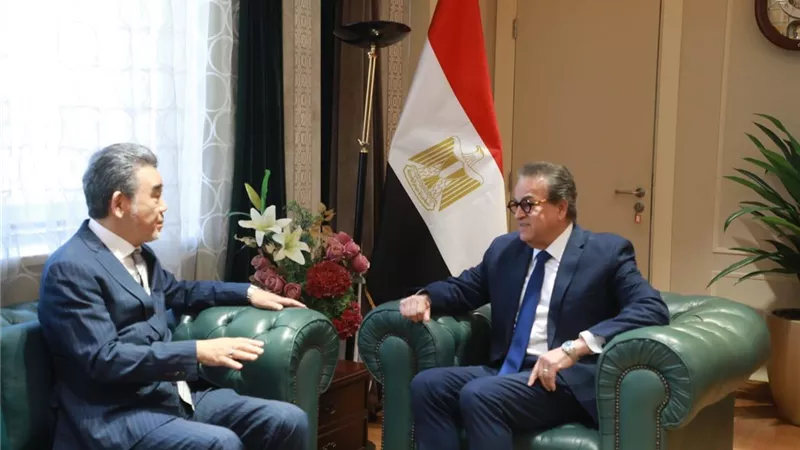 وزير الصحة يستقبل رئيس جامعة هيروشيما اليابانية لبحث تعزيز التعاون