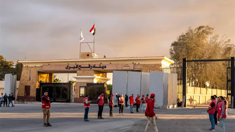  معبر رفح يستقبل دفعة جديدة من الفلسطينيين العائدين إلى غزة|فيديو