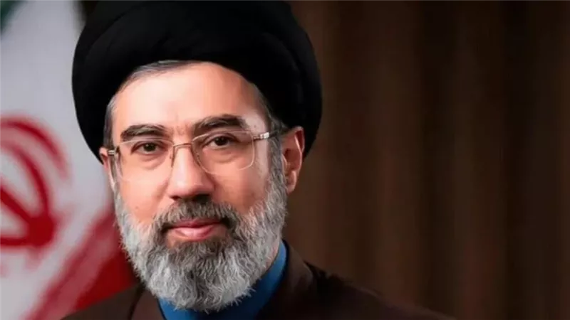 مجتبى خامنئي: فصل جديد في الخليج.. لا مكان للأمريكيين إلا بـ