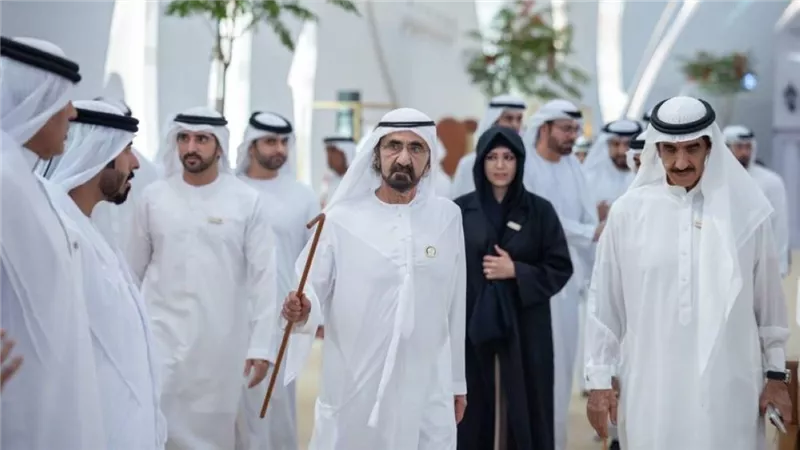 محمد بن راشد يكرم الفائزين بجائزة «إرث دبي» في متحف المستقبل