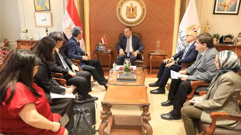 قنصوة: إنشاء مراكز تميز بحثية مشتركة بين جامعة هيروشيما ونظيراتها المصرية