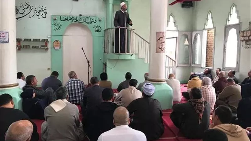 خطبة الجمعة بالمنيا تؤكد إتقان العمل وتحذر من ظاهرة 