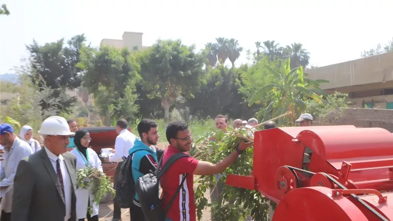 500 طن سنويًا.. تفاصيل وحدة تدوير المخلفات الزراعية الجديدة بجامعة القاهرة