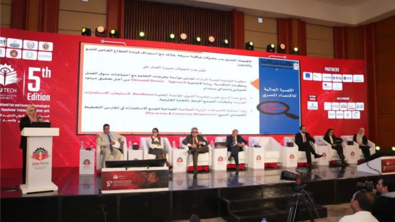 من التعليم إلى التوظيف.. التخطيط تطلق رؤية حكومية متكاملة لتهيئة العمالة