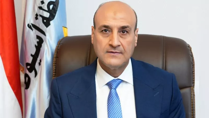 محافظ أسيوط يوجه بتفعيل غرف العمليات ورفع الاستعداد تحسبًا لتقلبات الطقس