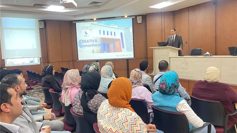 جامعة دمنهور تطلق برنامجًا لتأهيل كوادرها الإدارية على التسويق الرقمي