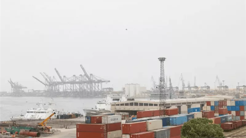 لتغيير ترانزيت السفن.. إيران تستبدل الموانئ الإماراتية بالباكستانية