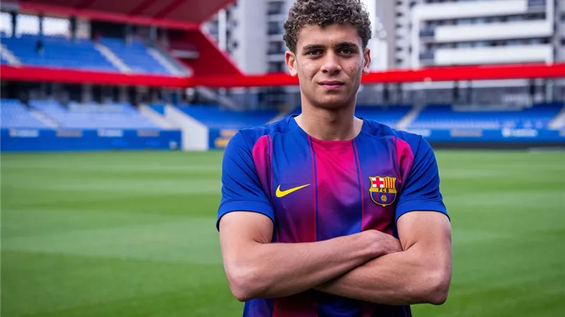حمزة عبد الكريم على رأس 10 نجوم صغار في مونديال 2026