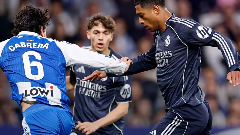 تعادل سلبي بين ريال مدريد وإسبانيول في شوط أول حذر بالليجا