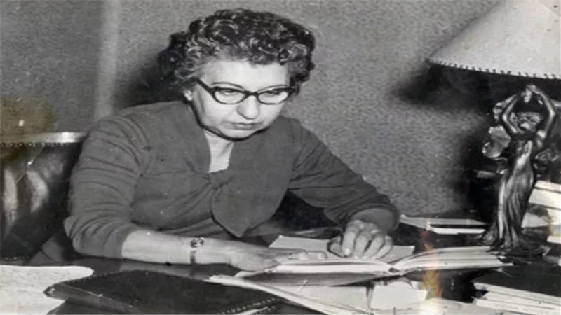  رائدة تعليم النساء .. محطات في حياة سهير القلماوي في ذكرى رحيلها