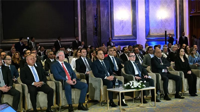 مدبولي يجتمع  بسكرتير عام منظمة التعاون الاقتصادي بحضور وزير التخطيط 