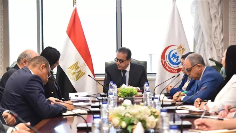 وزير الصحة يبحث تعزيز التعاون مع مؤسسة التمويل الدولية في القطاع الصحي