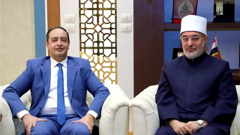 المفتي يشيد بدور«مكافحة الإدمان» لحماية الشباب وتوفير العلاج المجاني