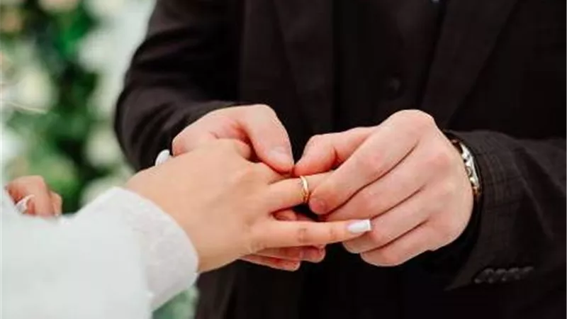 متى يحق للزوج مراجعة زوجته في الطلاق البائن؟.. أمينة الفتوى توضح