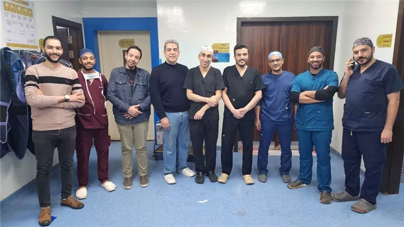   لأول مرة.. الرعاية الصحية تجري جراحة معقدة للشريان الأورطي بالأقصر 