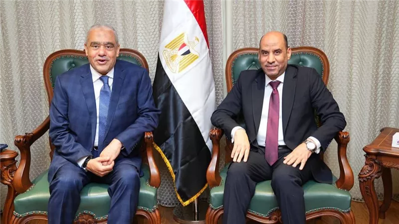العمل: خطة متكاملة لتدريب وتأهيل الشباب على المهن المرتبطة بمجموعة العربي