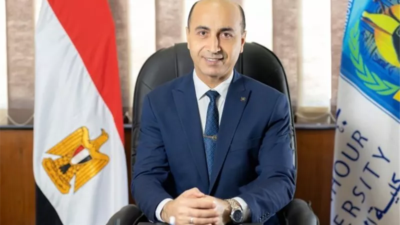 واقعة آداب دمنهور.. الجامعة تتحرك رسميًا وتحقيق عاجل مع طالب