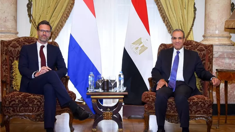 وزير الخارجية يستقبل وزير التجارة والتعاون الإنمائي الهولندى