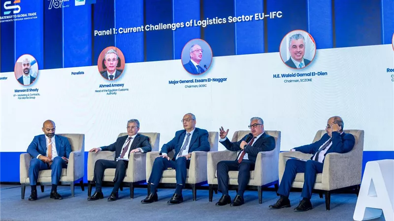 رئيس اقتصادية قناة السويس: 7.1 مليار دولار استثمارات جديدة في الموانئ