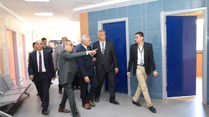 رئيس جامعة المنيا يتفقد مستشفى النساء تمهيدًا للانضمام لمنظومة التأمين 
