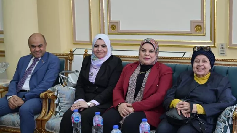 جامعة القاهرة تحتضن إبداعات طلابية جريئة في مهرجان المسرح الجامعي 