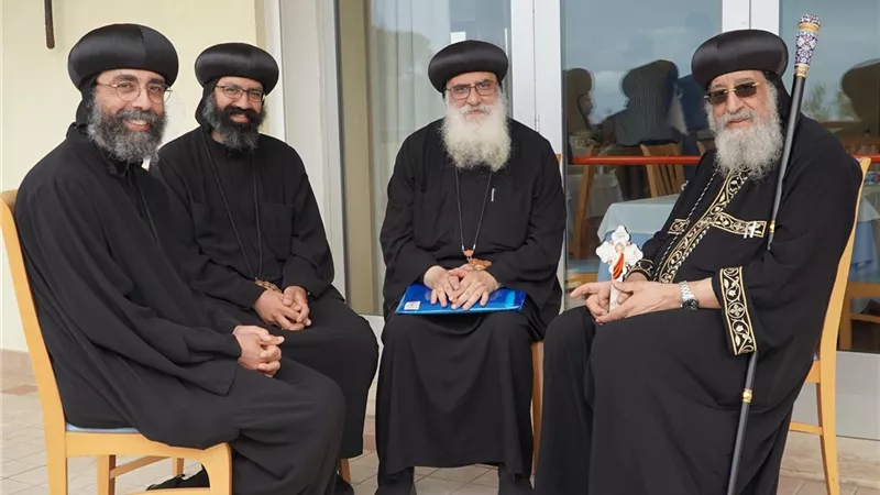 البابا تواضروس يستقبل عددًا من الآباء المطارنة والأساقفة في ڤينيسيا | صور