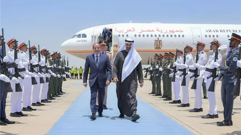 استغرقت عدة ساعات... الرئيس السيسي يزور دولة الإمارات ويلتقي محمد بن زايد