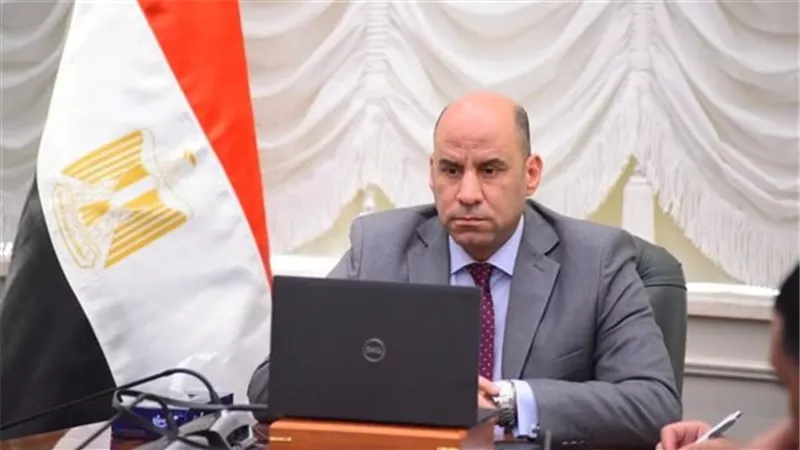 العمل تفتح باب التشغيل لـ 350 شابا في مجال العمالة الزراعية بالخارج|صور