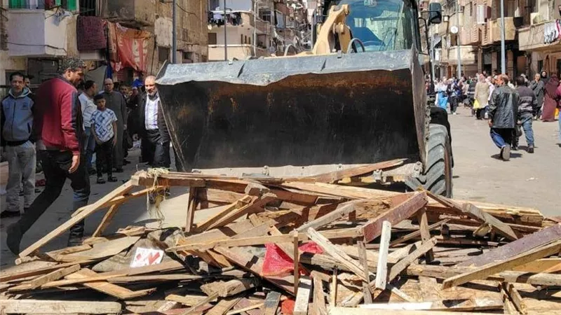 استجابة لشكاوى المواطنين.. حملات مكبرة لإزالة الإشغالات بالإسكندرية