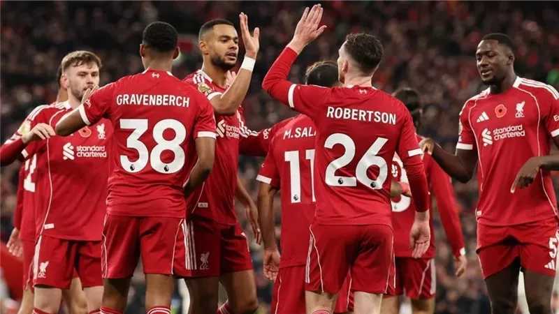 مواعيد مباريات الجولة 36 في الدوري الإنجليزي.. ليفربول في ديربي ضد تشيلسي