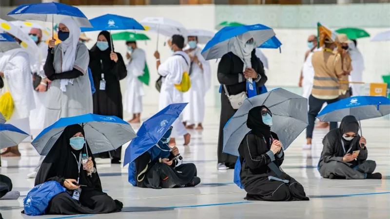 دار الإفتاء: يجوز للمرأة غسل شعرها وتمشيطه أثناء الإحرام بشروط