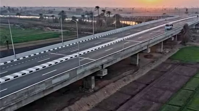 وزير النقل يفتتح المرحلة الثانية لمحور ديروط بتكلفة 3مليار 800 مليون جنيه
