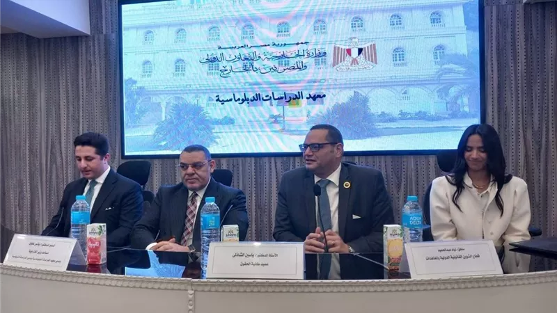 قصص نجاح وتجارب حقيقية لملحقين دبلوماسيين داخل حقوق عين شمس