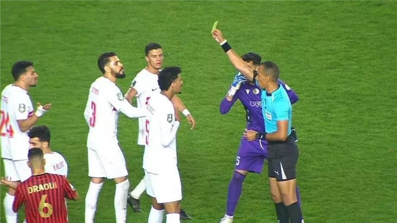 البطاقة الحمراء تبعد بنتايك عن مباراة الزمالك المقبلة أمام اتحاد العاصمة