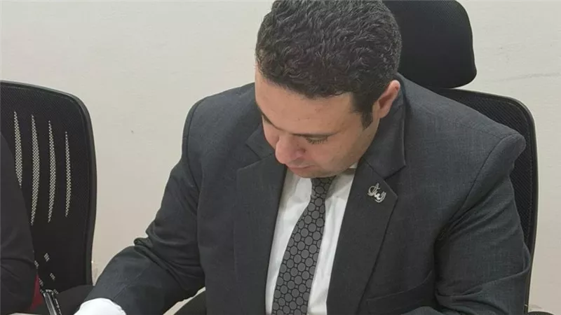 في ختام ماراثون الترشح.. عبدالمنعم إمام يتقدم رسميًا لرئاسة 