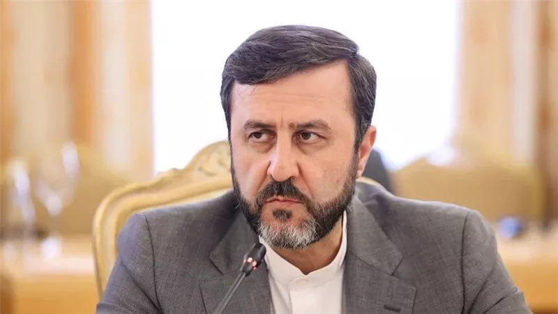 مسؤول إيراني: مضيق هرمز تحت سيادتنا.. واللعب بالنار سيحرق الجميع