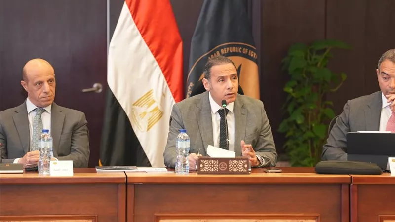 الرقابة المالية تؤكد دعمها لتطوير سوق رأس المال وجذب الاستثمارات الأجنبية