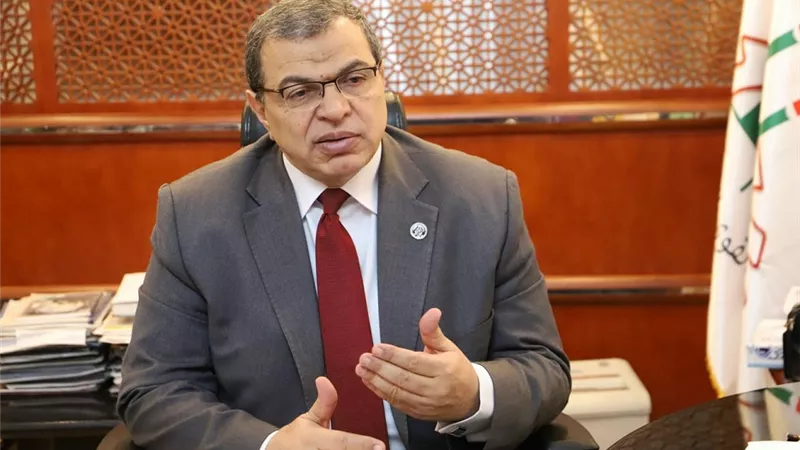 «القوى العاملة بالنواب» توافق مبدئيًا على مد الدورة النقابية العمالية