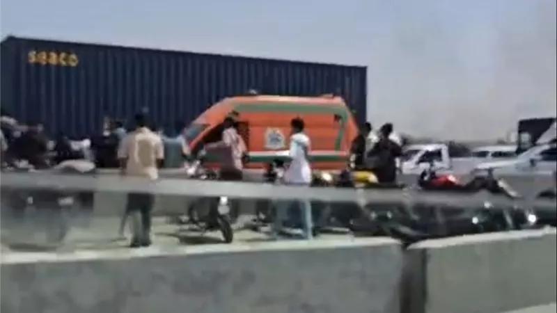 إصابة 9 أشخاص في انقلاب سيارة ربع نقل على طريق أبو صوير بالإسماعيلية
